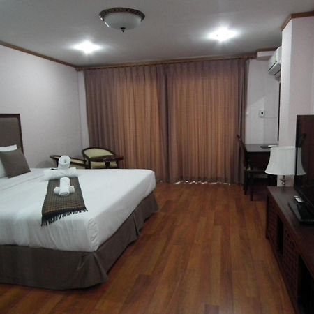 Abricole At Pattaya Hill Apartment Exterior photo