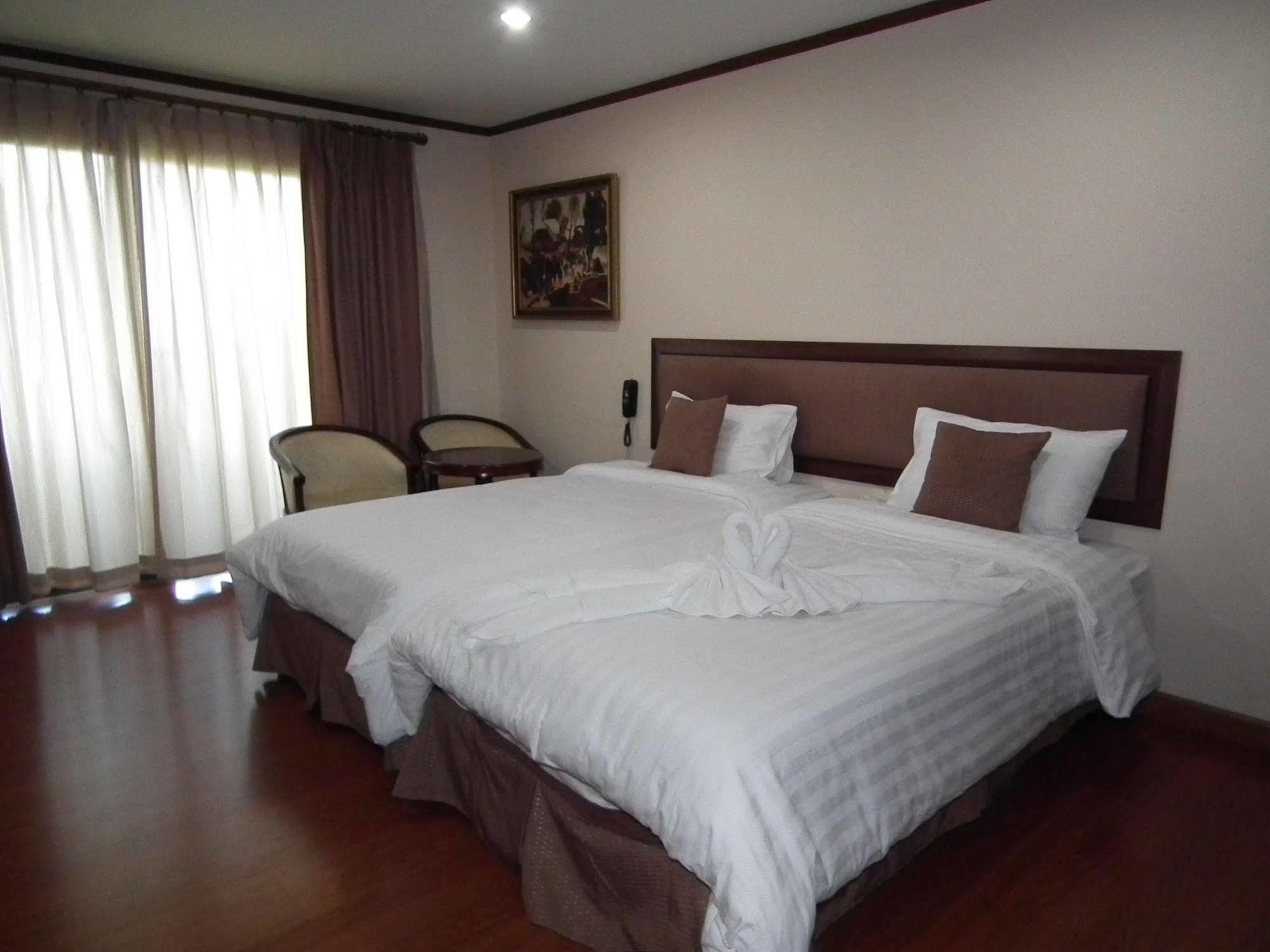 Abricole At Pattaya Hill Apartment Exterior photo